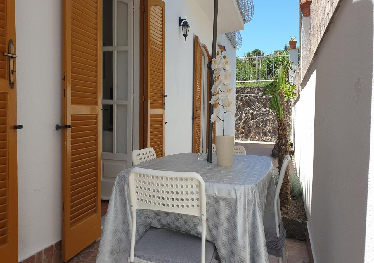 Holiday Apartments Lacco Ameno  Екстериор снимка